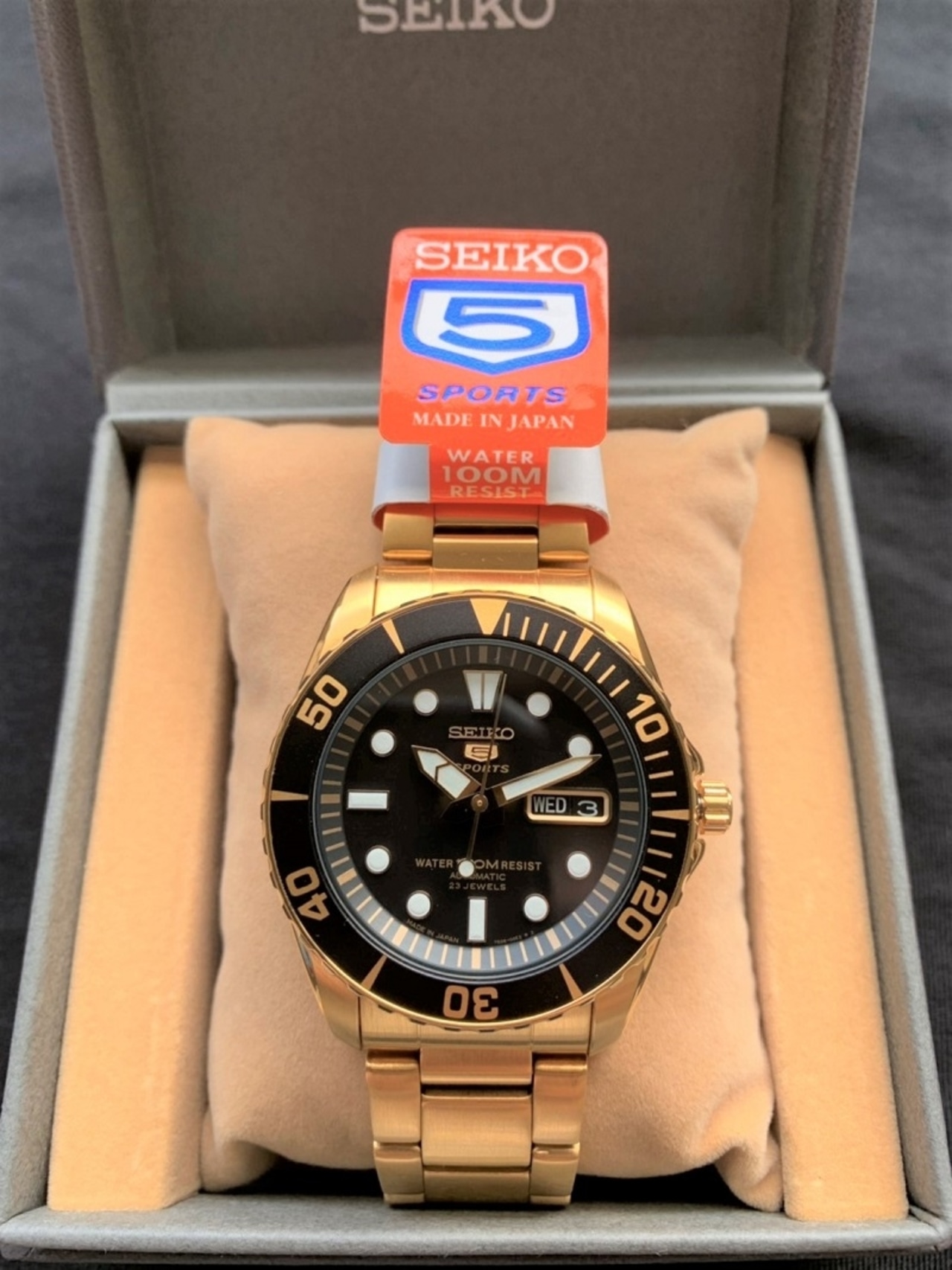 神店員腕達人揭密—SEIKO精工五號黑金水鬼SNZF22JC