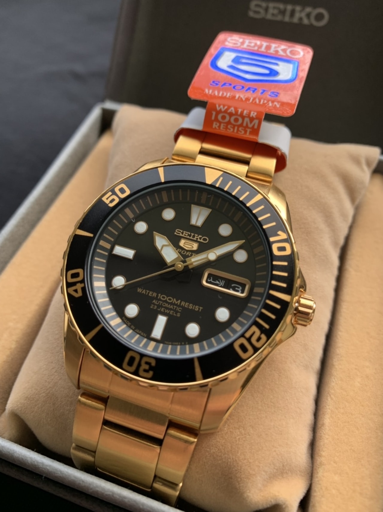 神店員腕達人揭密—SEIKO精工五號黑金水鬼SNZF22JC